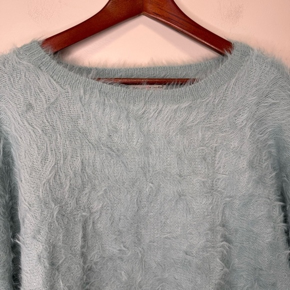 Wearing Your Heart on Your Sleeve Blue Crewneck Fuzzy Knit Cropped Sweater Small - Picture 5 of 14